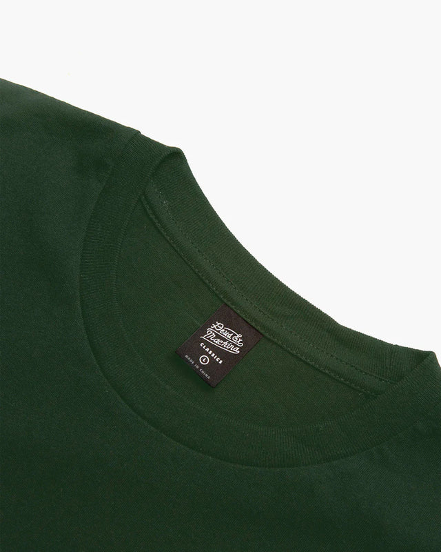 Camiseta Classics Regular Fit Shield Standard - Verde