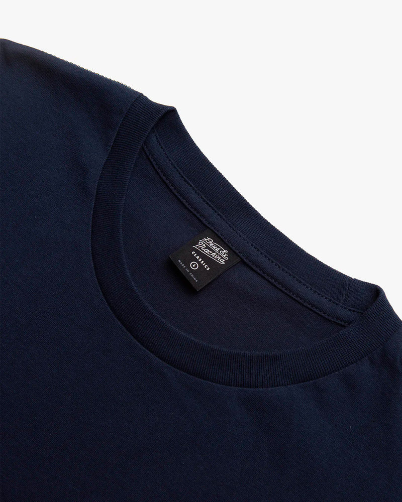 Camiseta Classics Regular Fit Shield Standard - Marinho